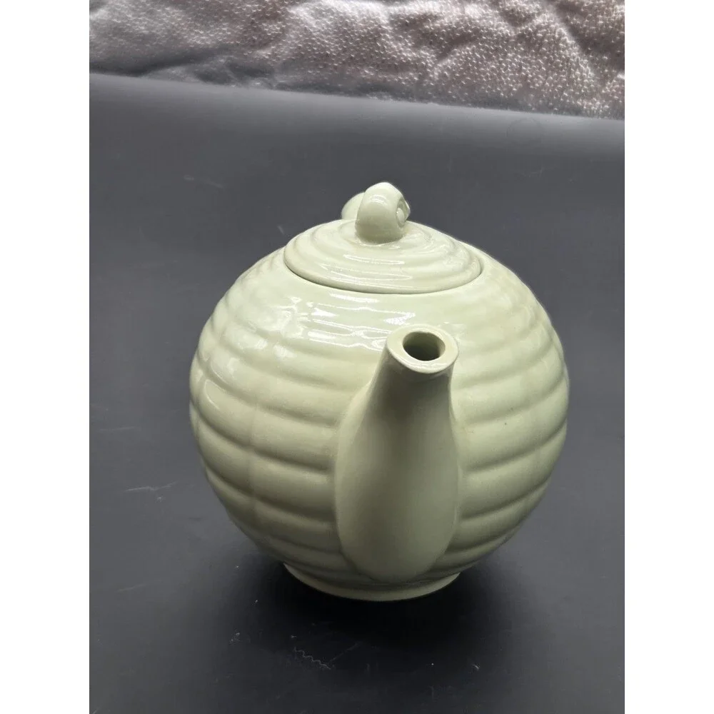 Vintage Ceramic Green Color Teapot with Lid Stripe Pattern 6